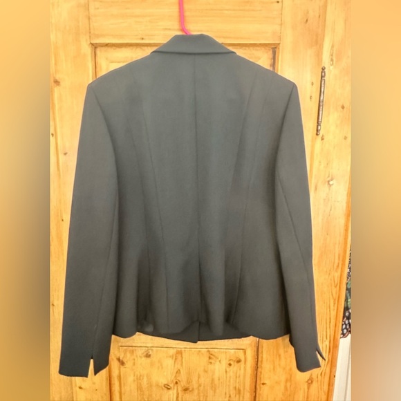 Kasper Black Lined Blazer - Nice Detailing Size 12 EUC - Picture 7 of 11